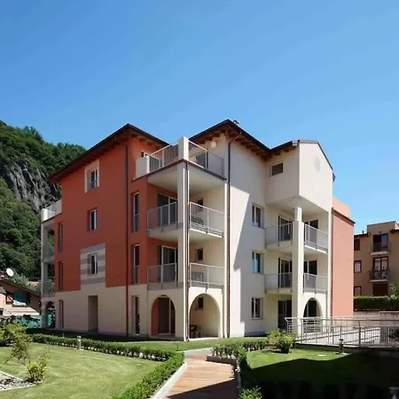 Apartamento 3 Bedroom Maggiore Vacation Maccagno